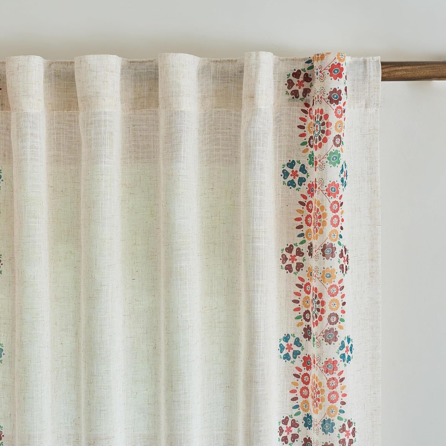 Boho Leinen Gardinen | Geblümter Bauernhaus-Druck | Lichtdurchlässig | Schlaufen & Stangendurchzug | 2 Paneele, 127 cm B