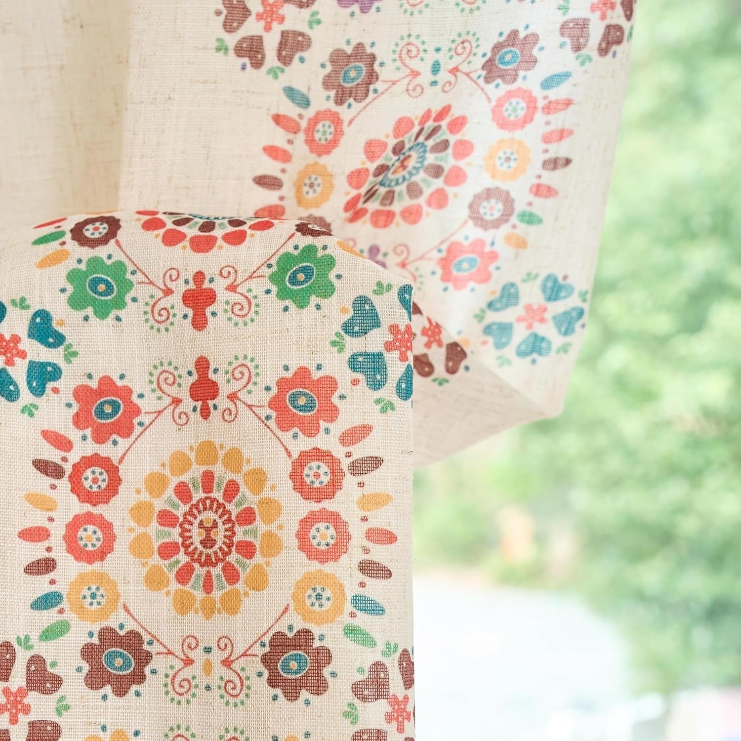 Boho Leinen Gardinen | Geblümter Bauernhaus-Druck | Lichtdurchlässig | Schlaufen & Stangendurchzug | 2 Paneele, 127 cm B